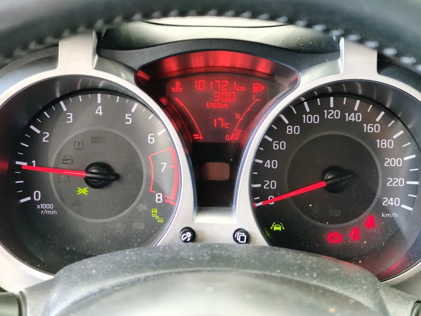 Foto Nissan JUKE Nissan Juke DIG-T EU6  (115 CV) 6M/T TEKNA