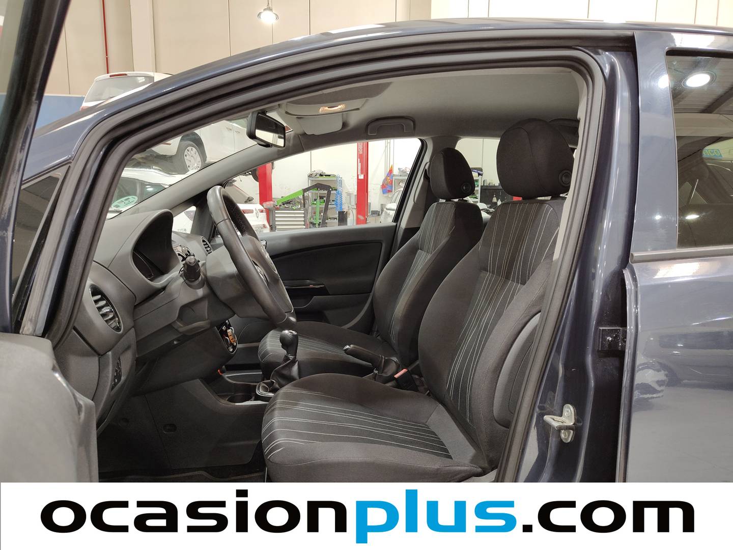 Foto asientos delanteros Opel Corsa Opel Corsa 1.4 111 Years (100 CV)