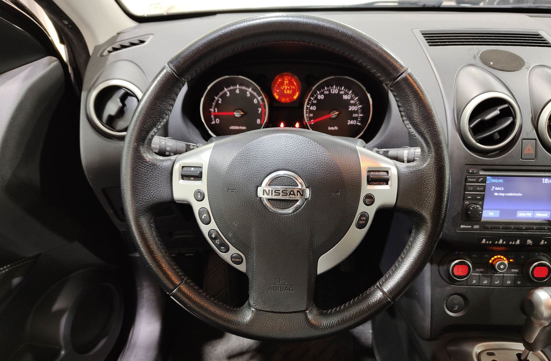 Nissan Qashqai 2.0 Tekna Premium 4x4 - foto 21