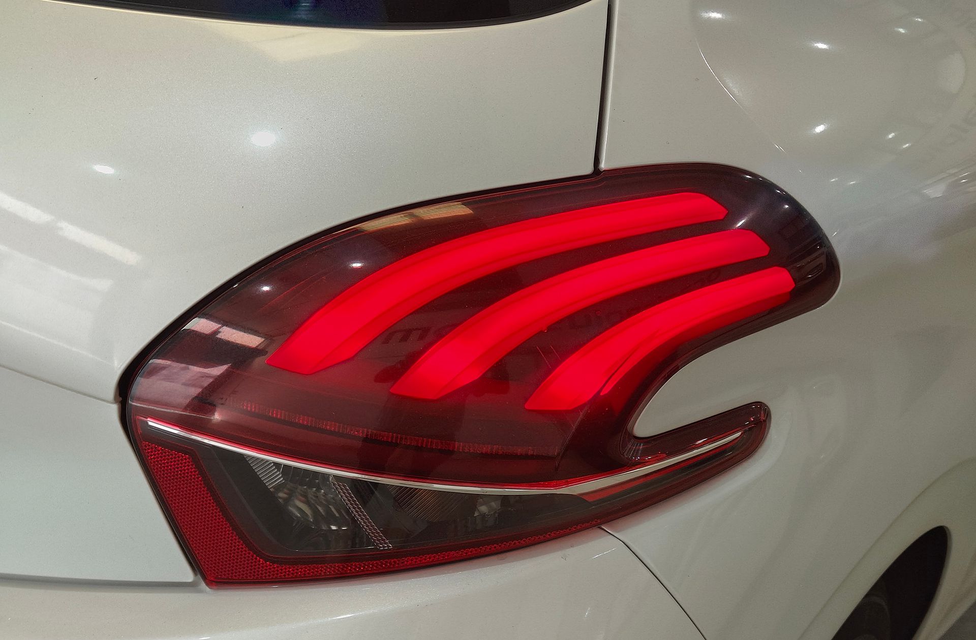 Peugeot 208 PureTech 82 Tech Edition - foto 17