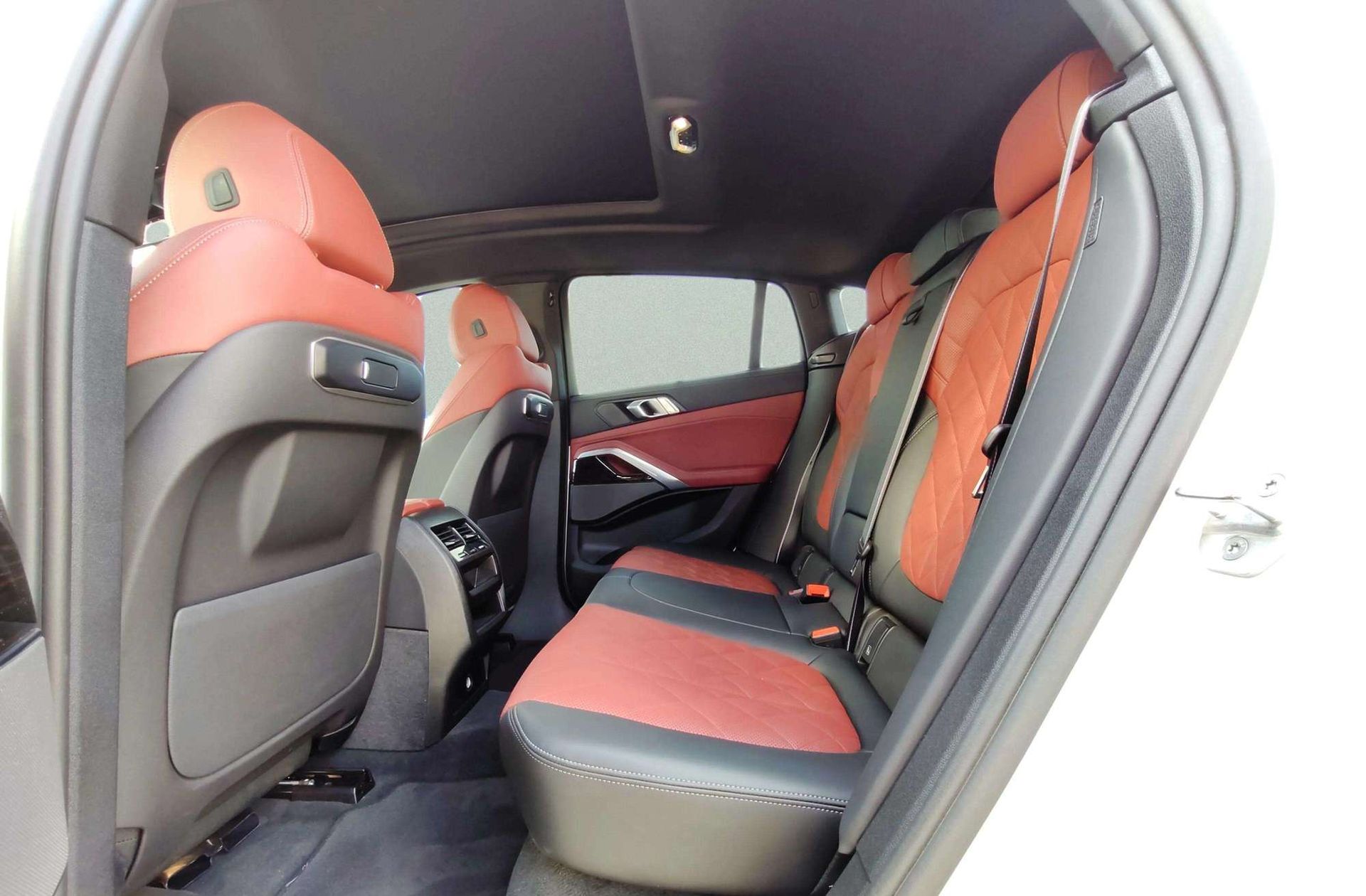 BMW X6 xDrive40i M Sport Pack M - foto 18