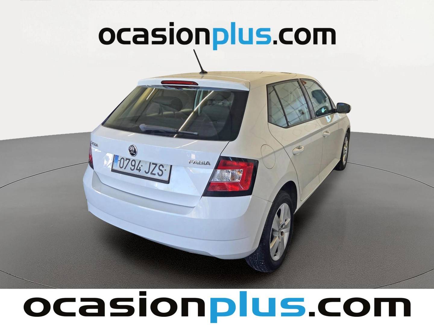Foto trasera Skoda Fabia Skoda Fabia 1.0 MPI Like (75 CV) derecha