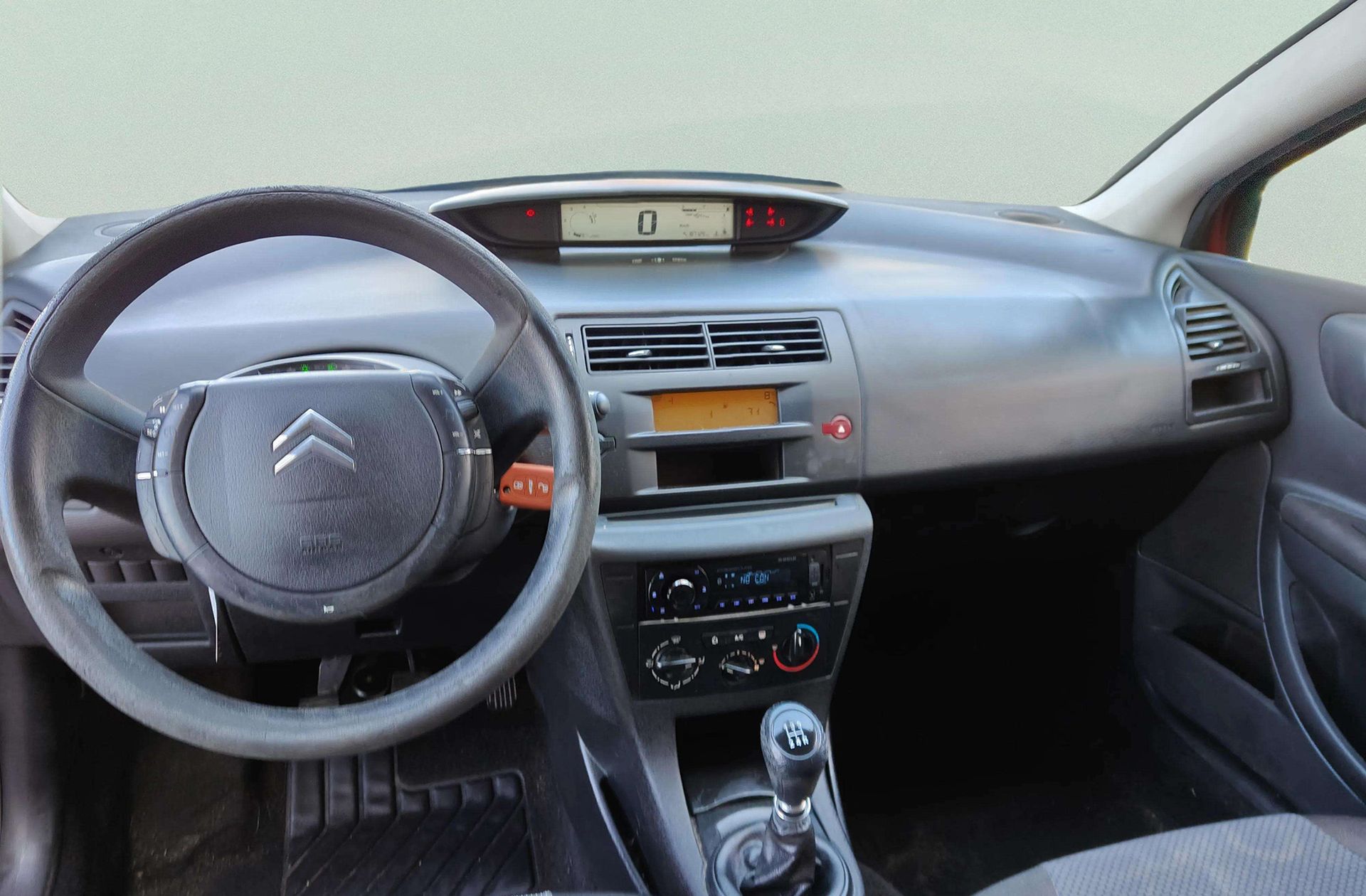 Citroën C4 1.6 HDi LX - foto 6