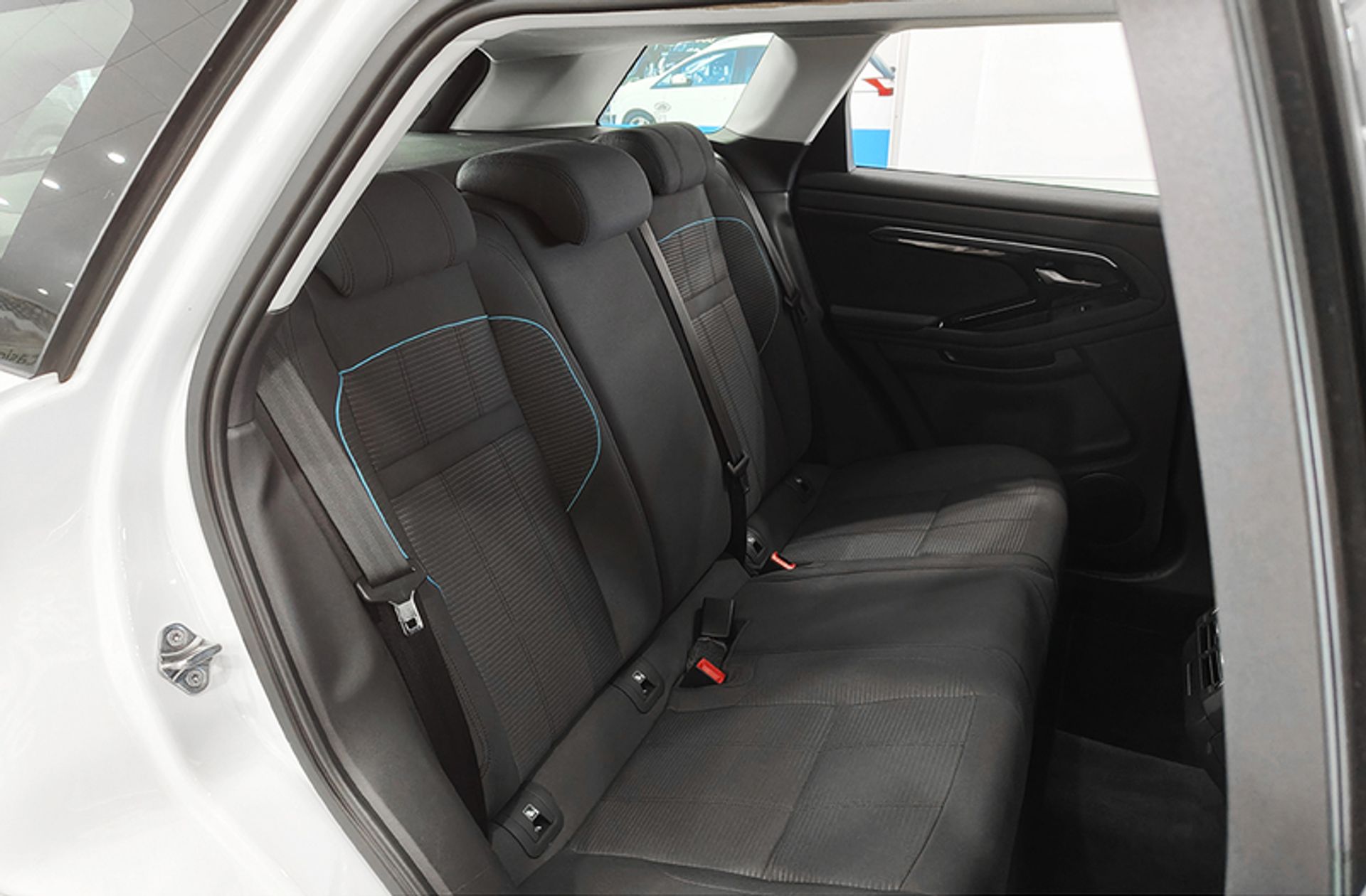 Land Rover Range Rover Evoque D150 Standard FWD - foto 16