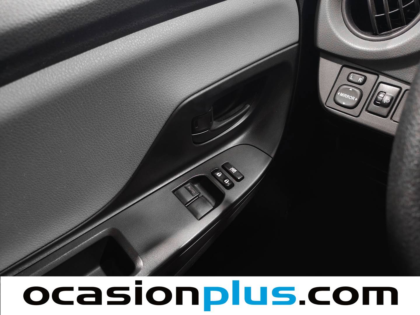 Accesorios del Toyota Yaris Toyota Yaris 1.0 70 City (69 CV)