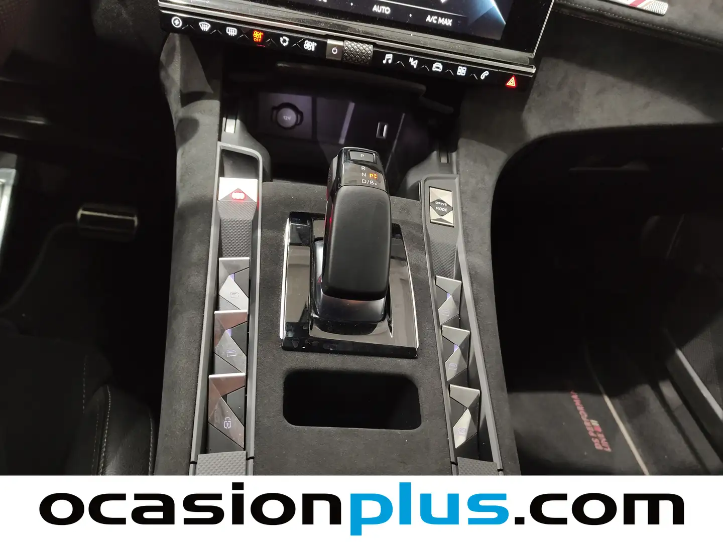 Foto DS DS 7 Crossback DS DS7 Crossback E-Tense 300 Performance Line 4WD Auto (300 CV)