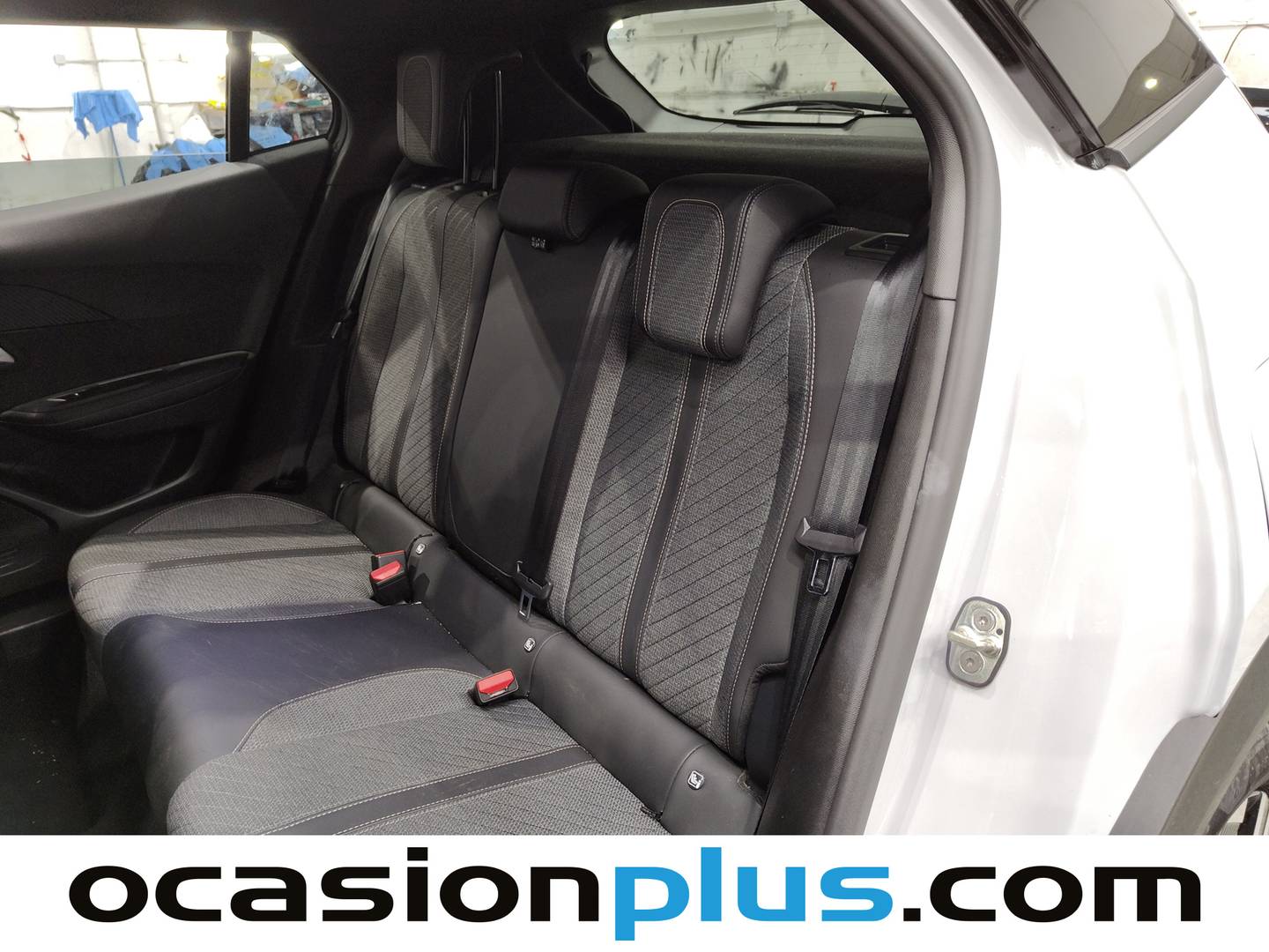 Foto asientos traseros Peugeot 2008 Peugeot 2008 Allure Hybrid eDCS6 (145 CV)