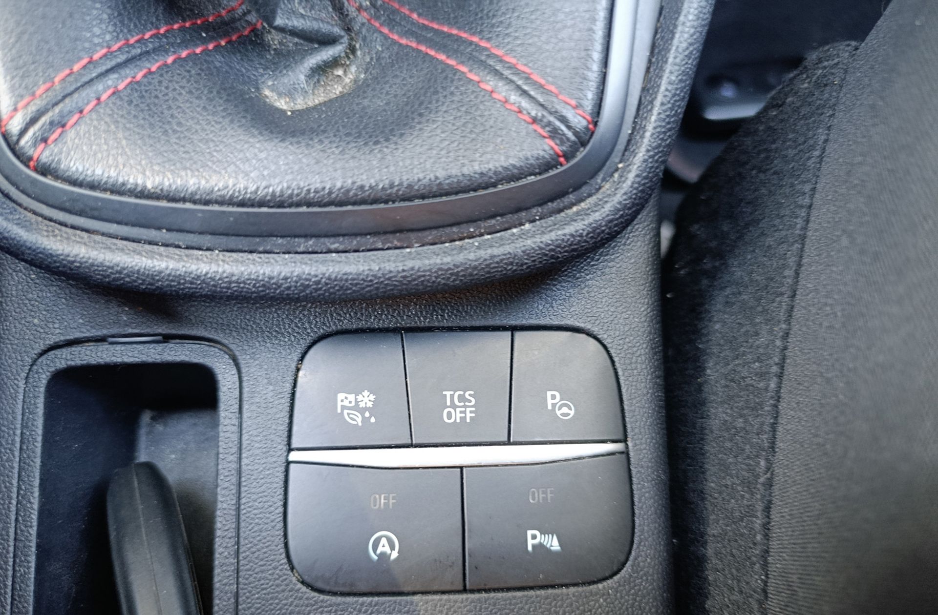 Ford Fiesta 1.0 EcoBoost MHEV ST-Line - foto 10