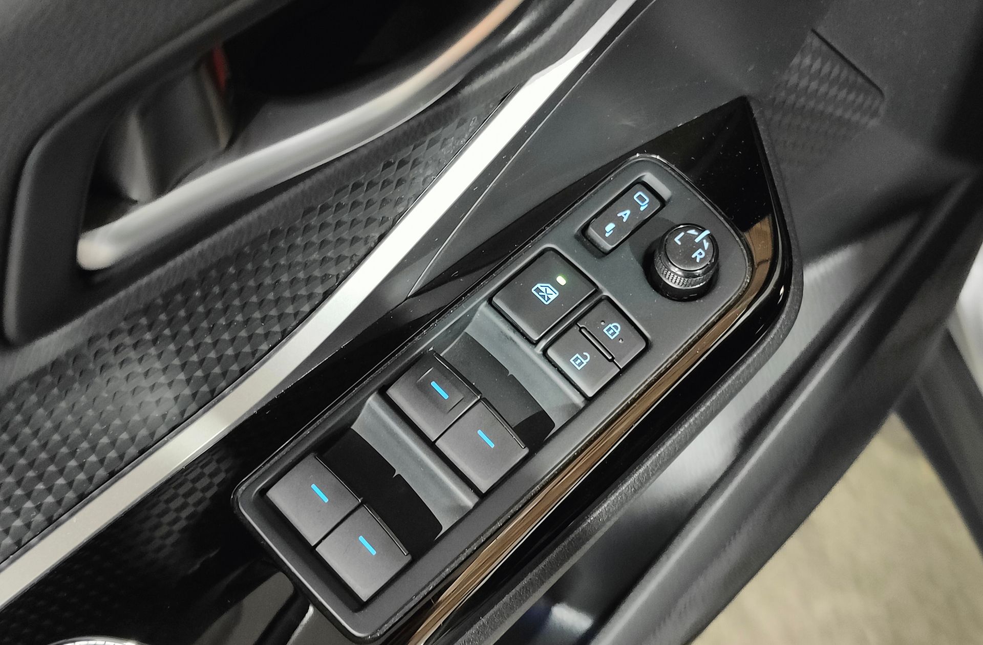 Toyota C-HR 180H GR Sport - foto 36