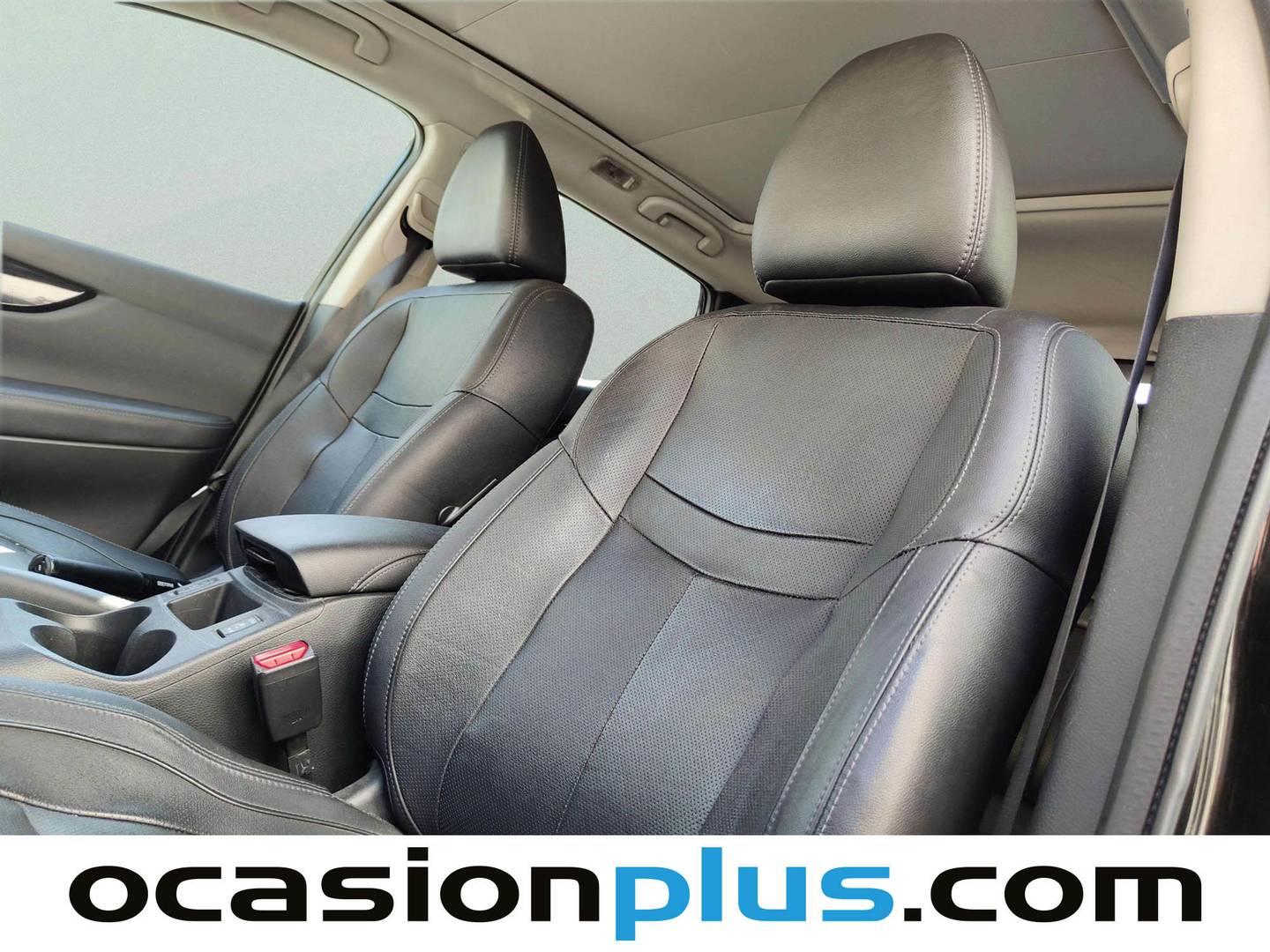 Extras y acabados del Nissan QASHQAI Nissan Qashqai dCi 130 Tekna Piel 4X4-i (130 CV)