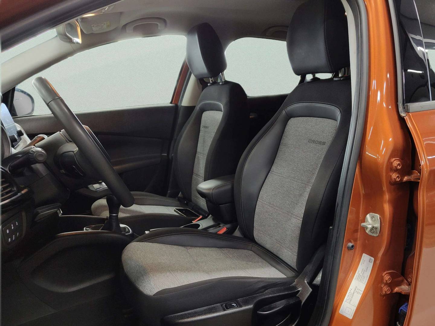 Foto asientos delanteros Fiat Tipo Fiat Tipo 1.0 Cross (100 CV)