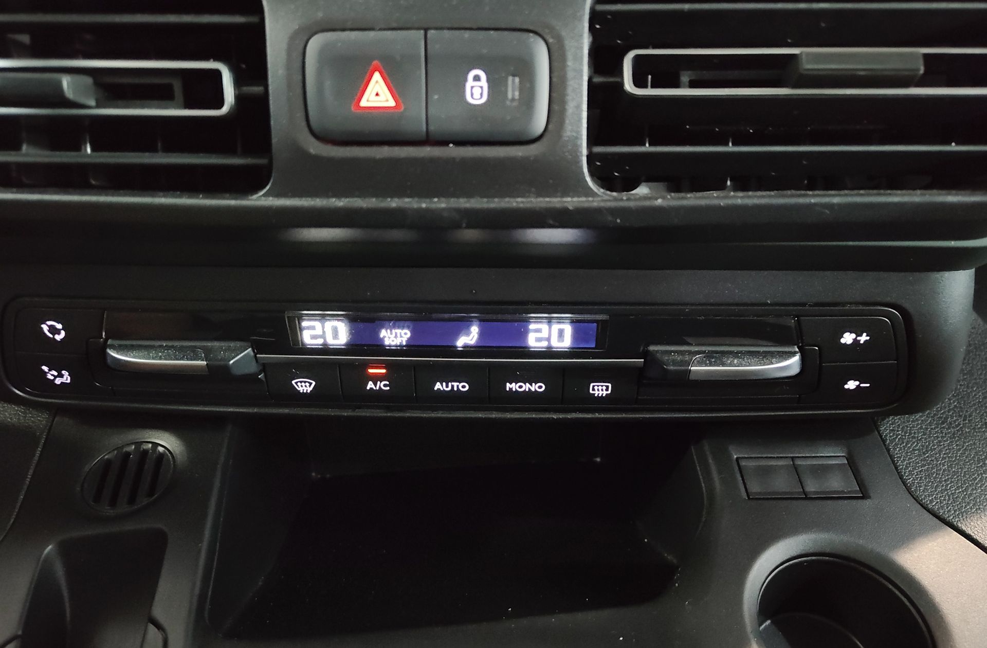 Citroën Berlingo BlueHDi 100 Talla M Shine - foto 31