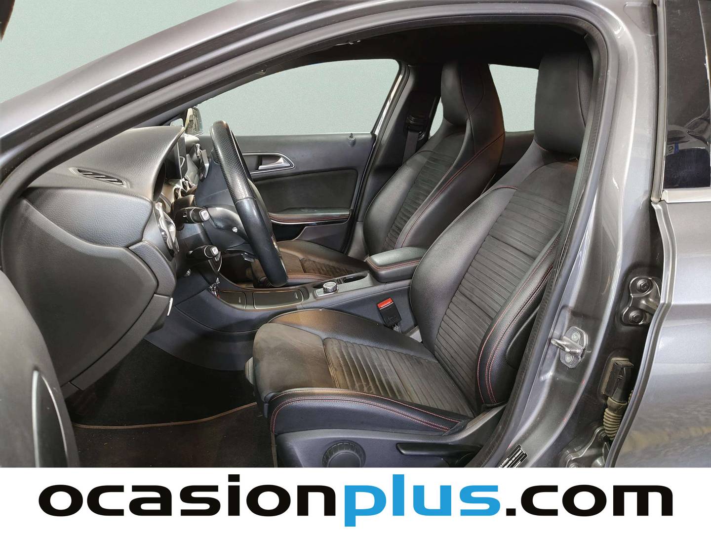 Foto asientos delanteros Mercedes GLA Mercedes GLA 200 d (136 CV) Pack AMG