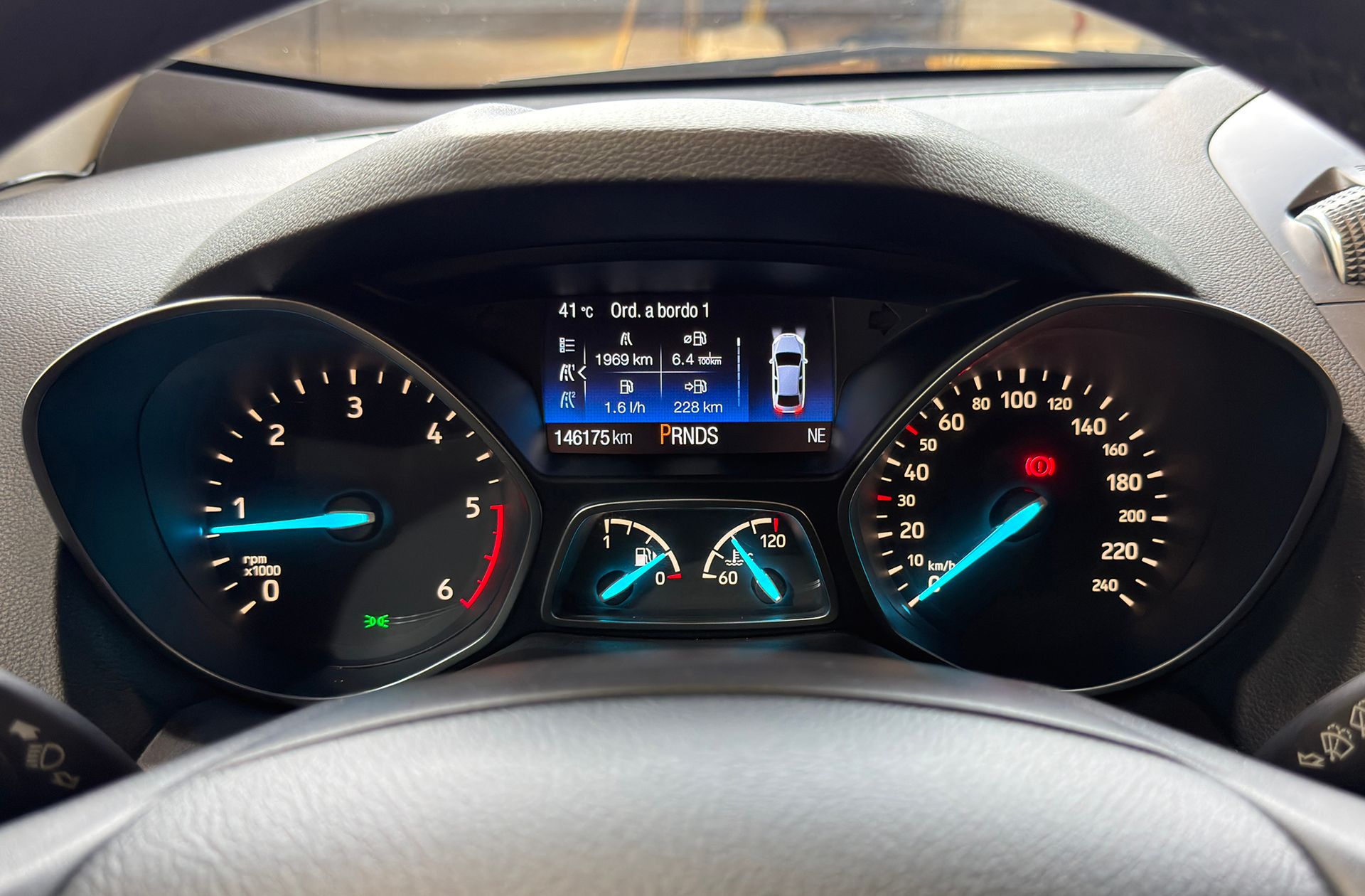 Ford Kuga 1.5 TDCi Titanium 4x2 - foto 23