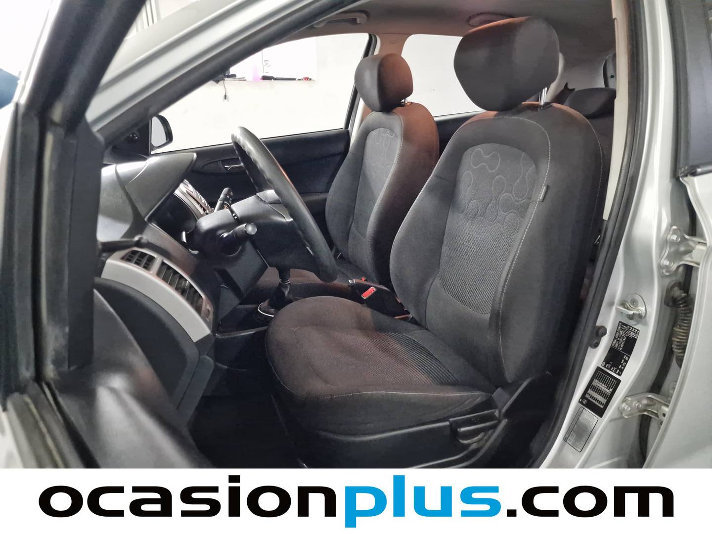 Foto asientos delanteros Hyundai i20 Hyundai i20 1.2 Classic (78 CV)