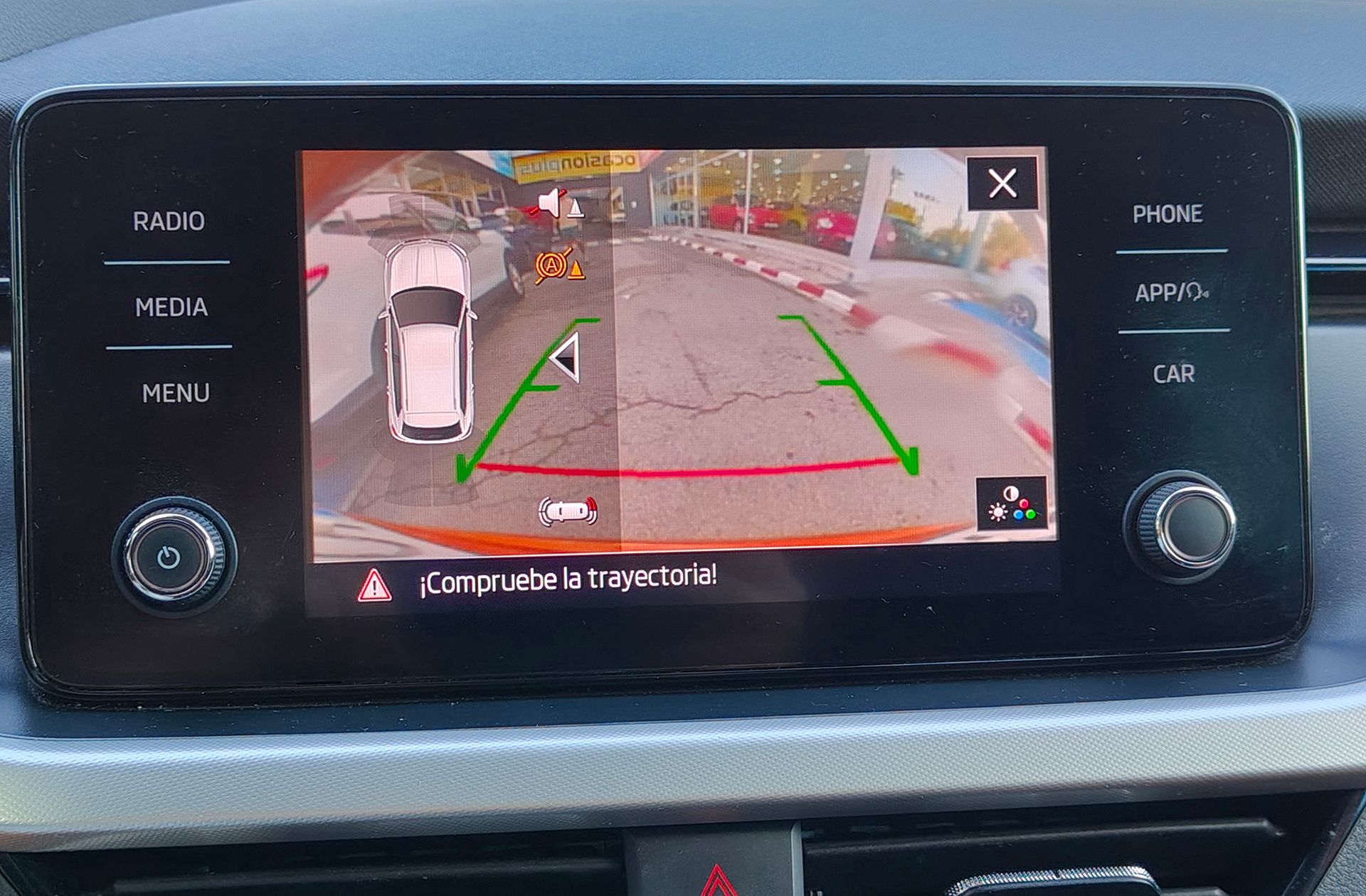 Škoda Kamiq 1.0 TSI Emotion - foto 8