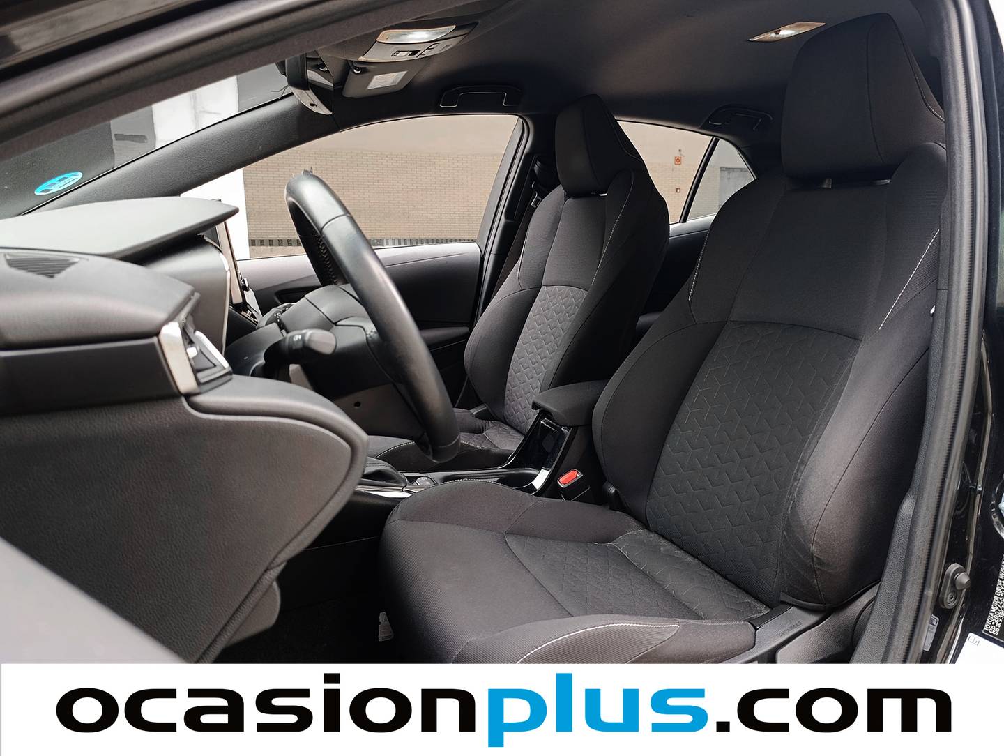 Foto asientos delanteros Toyota Corolla Toyota Corolla 1.8 125 Híbrido Active Tech E-CVT (122 CV)