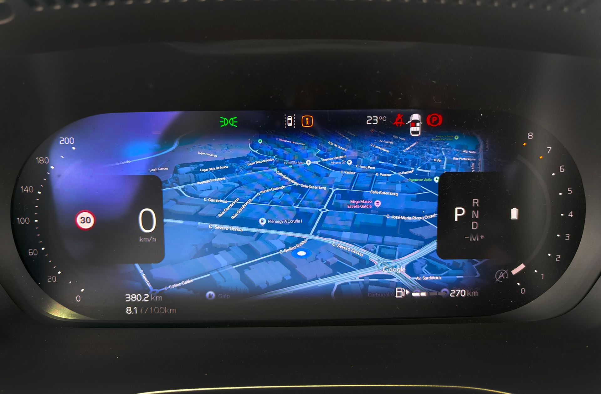 Volvo XC40 B3 Gasolina Mild hybrid Plus Dark - foto 22