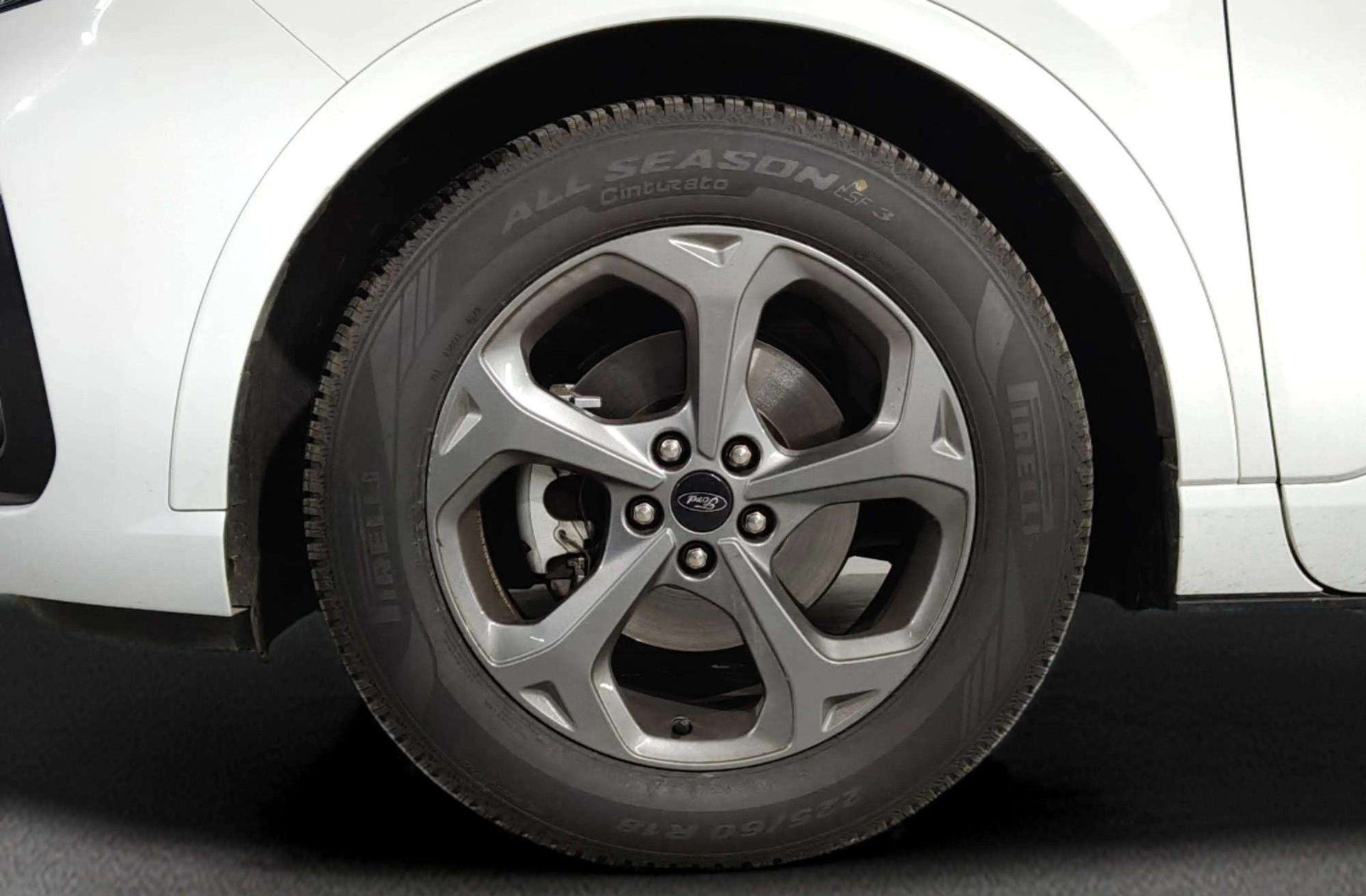 Ford Kuga 1.5T EcoBoost ST-Line 4x2 - foto 41