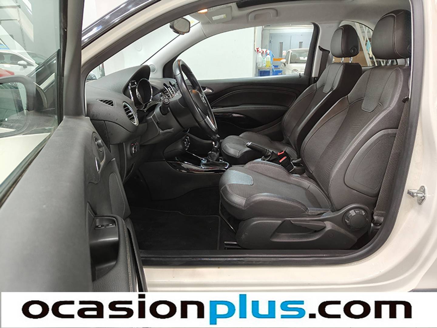 Foto Opel Adam Opel Adam 1.4 XEL Rocks (87 CV)