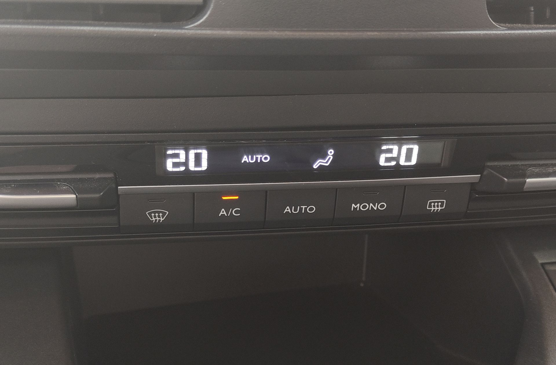 Citroën Berlingo BlueHDi 130 Talla XL Shine - foto 32