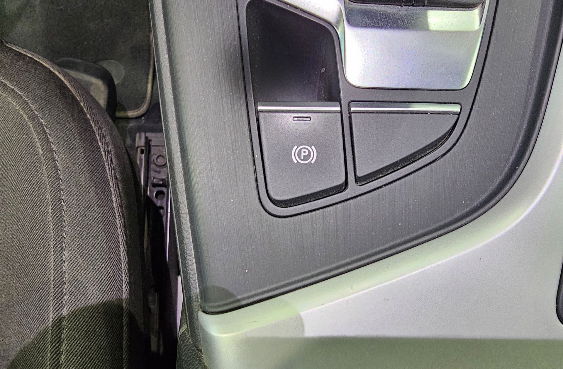 Audi A4 2.0 TDI S tronic - foto 30