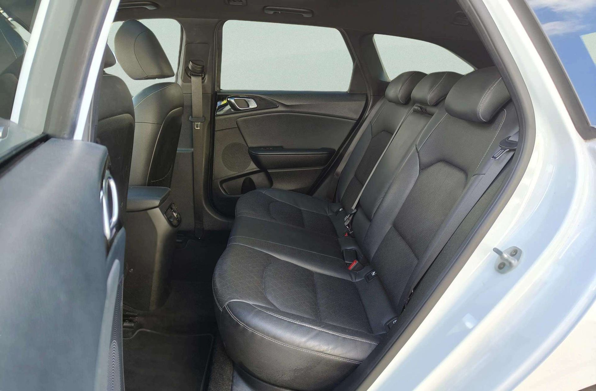 Kia Ceed 1.4 T-GDi Eco-Dynamics GT Line - foto 22