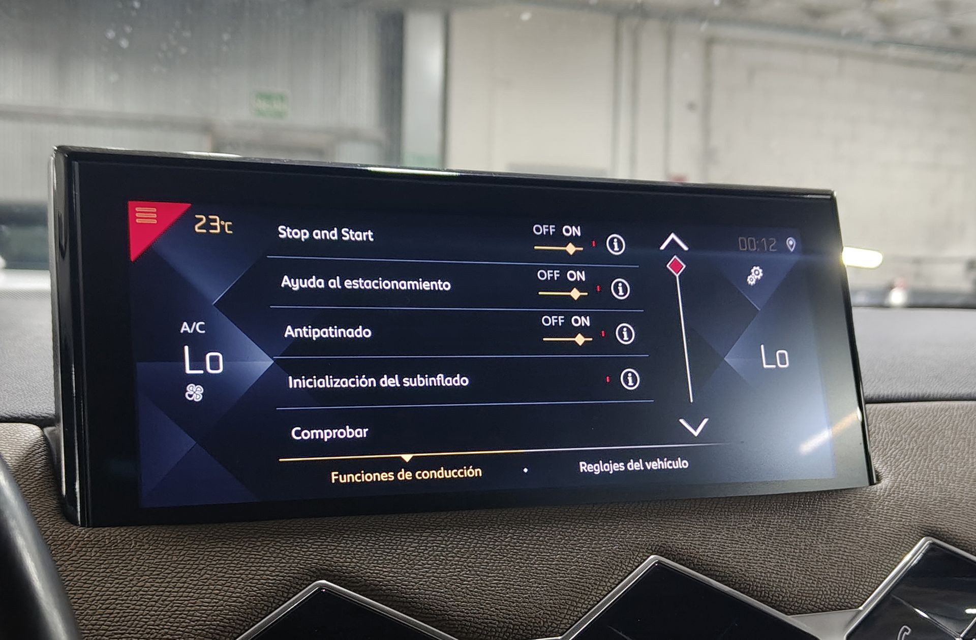 DS DS 3 Crossback PureTech 130 Grand Chic EAT8 - foto 11