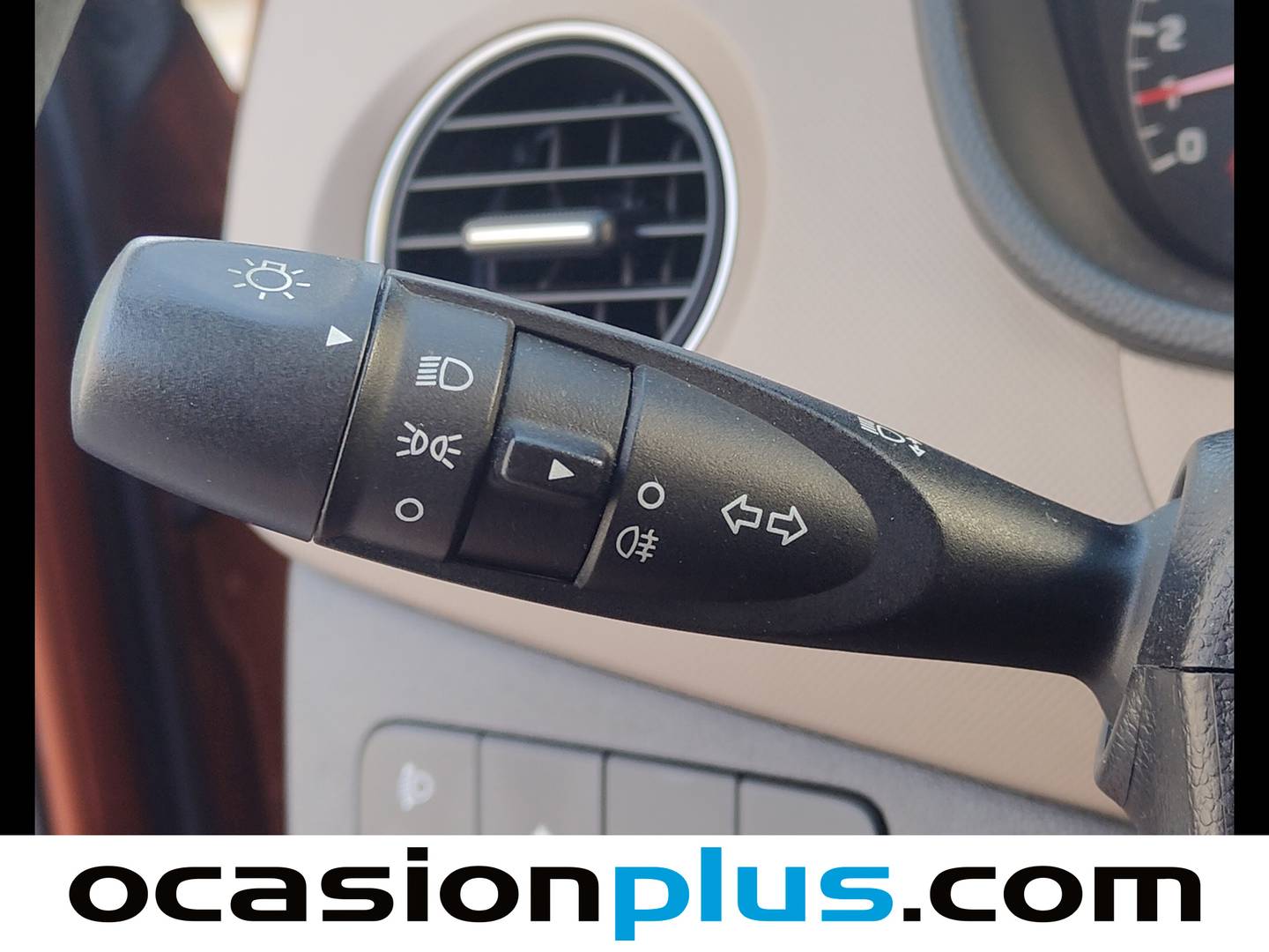 Extras y acabados del Hyundai i10 Hyundai i10 1.0 Tecno Blue (66 CV)