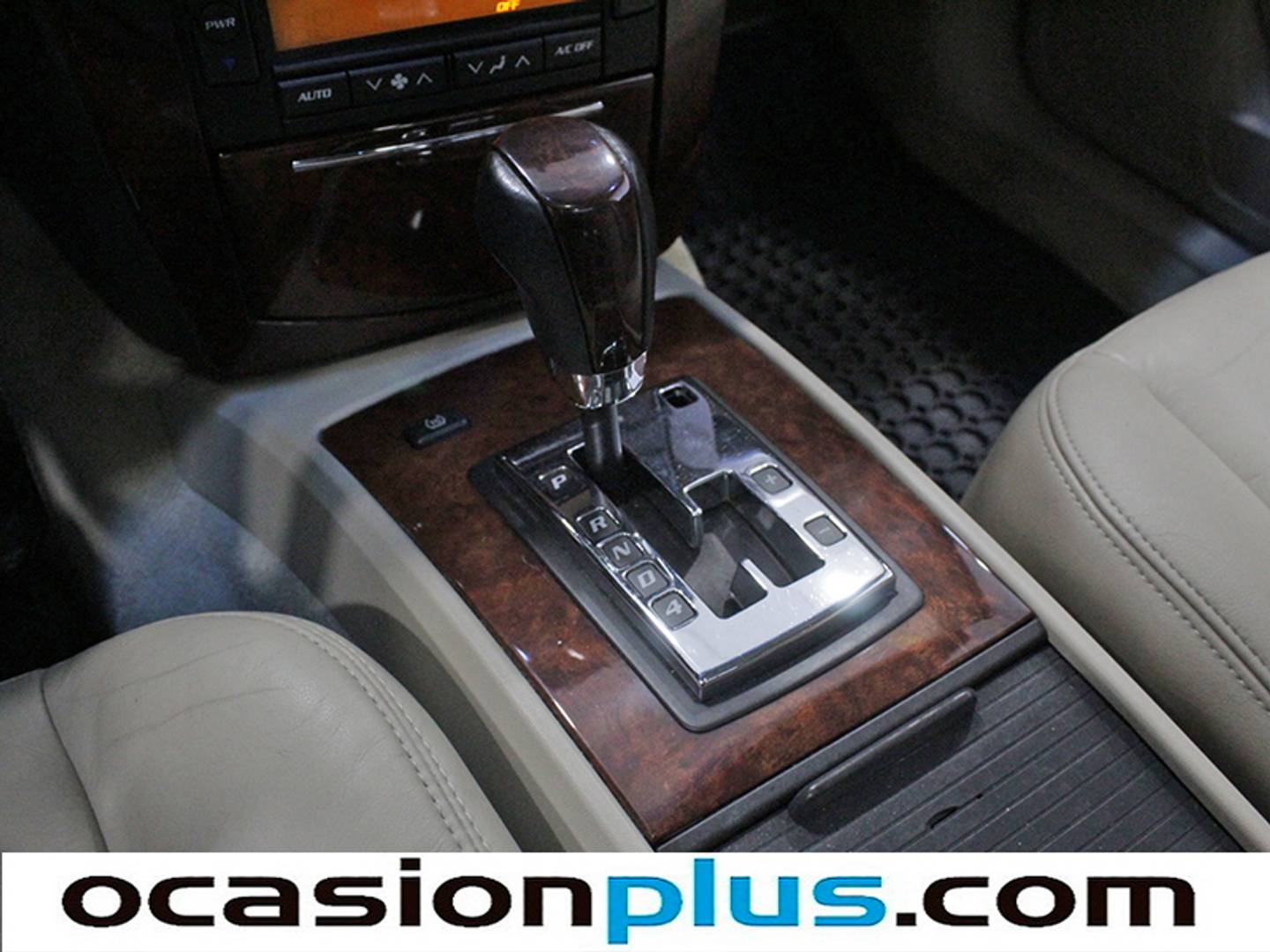 Cadillac SRX Cadillac SRX 4.6 V8 Sport Luxury AUTO (325 CV) 7 PLAZAS de segunda mano