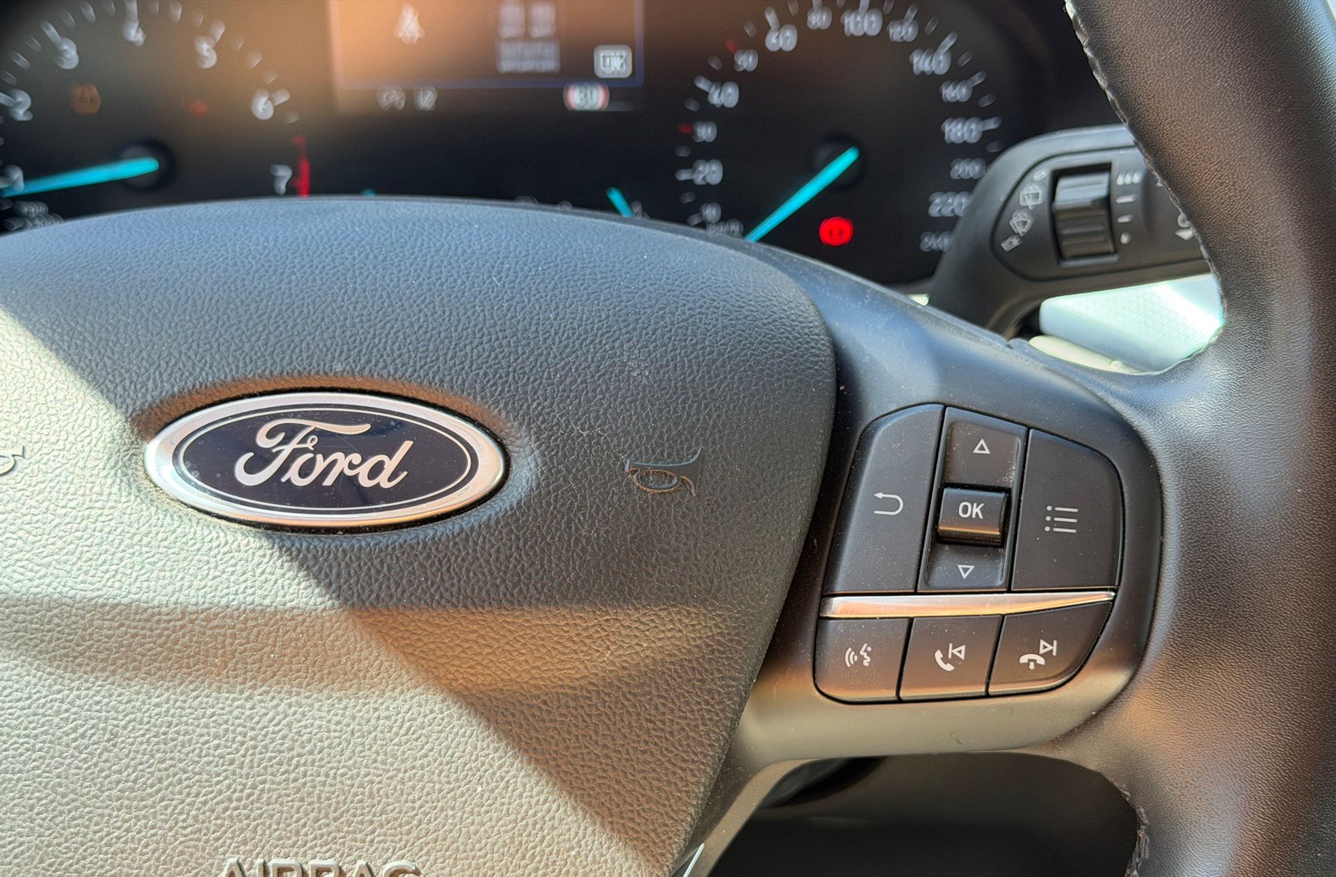 Ford Focus 1.0 EcoBoost MHEV Active - foto 27