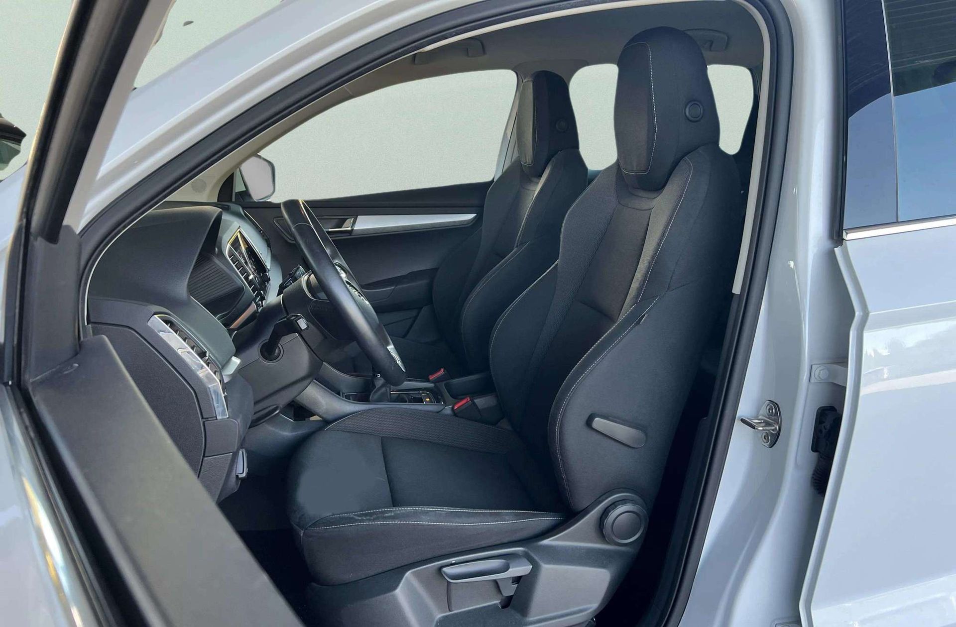 Škoda Karoq 2.0 TDI Selection - foto 10