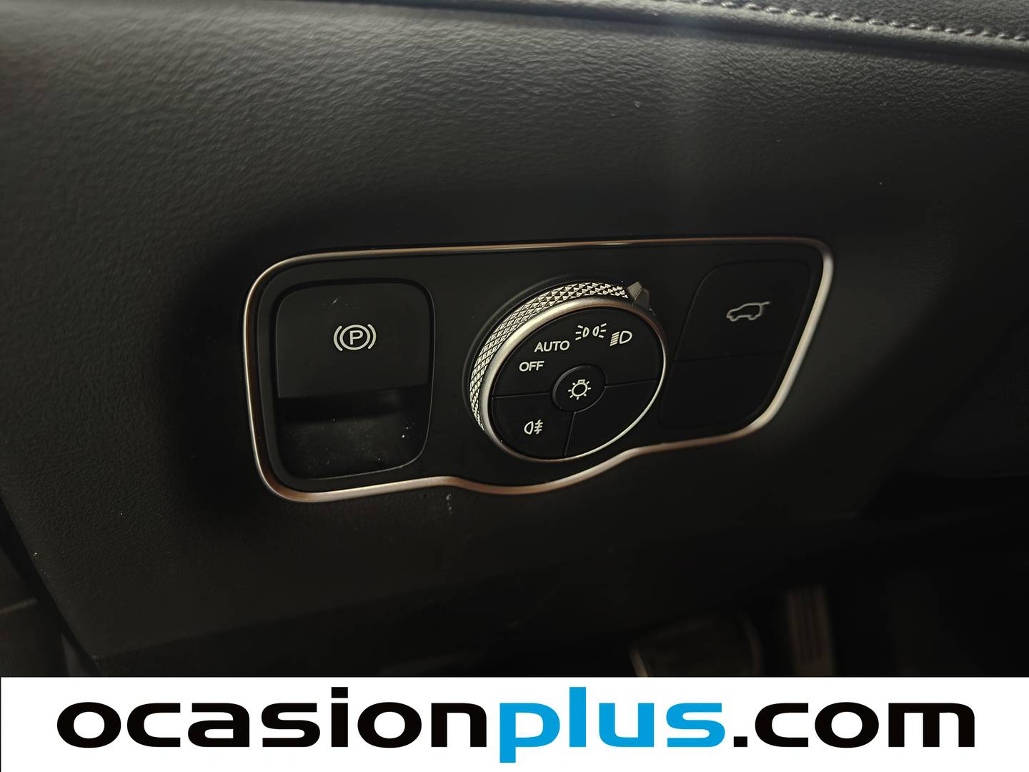 Paquetes del EBRO S800 EBRO S800 1.6 TGDI Luxury DCT (147 CV) 7 Plazas
