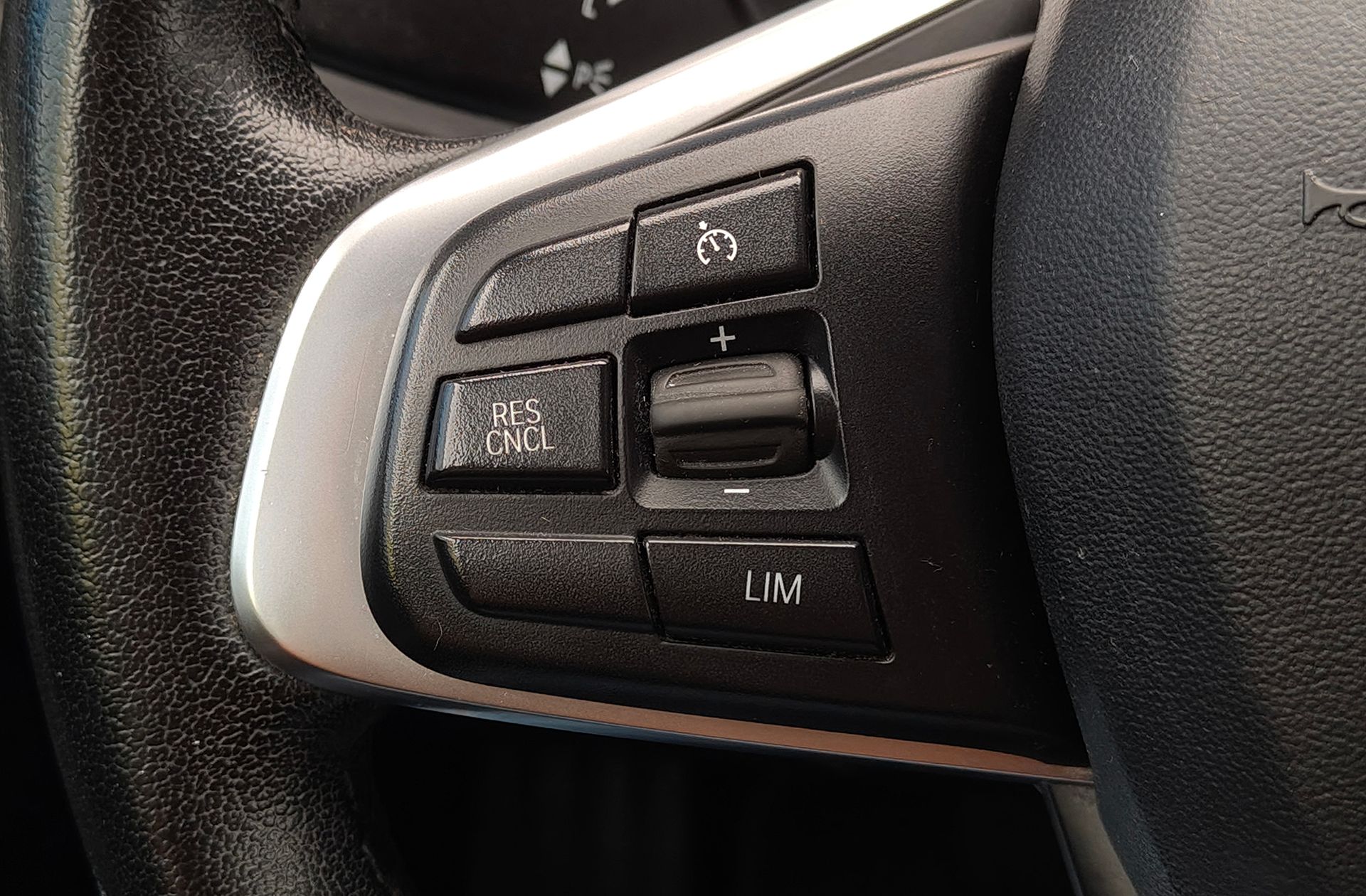 BMW X1 sDrive18d - foto 29