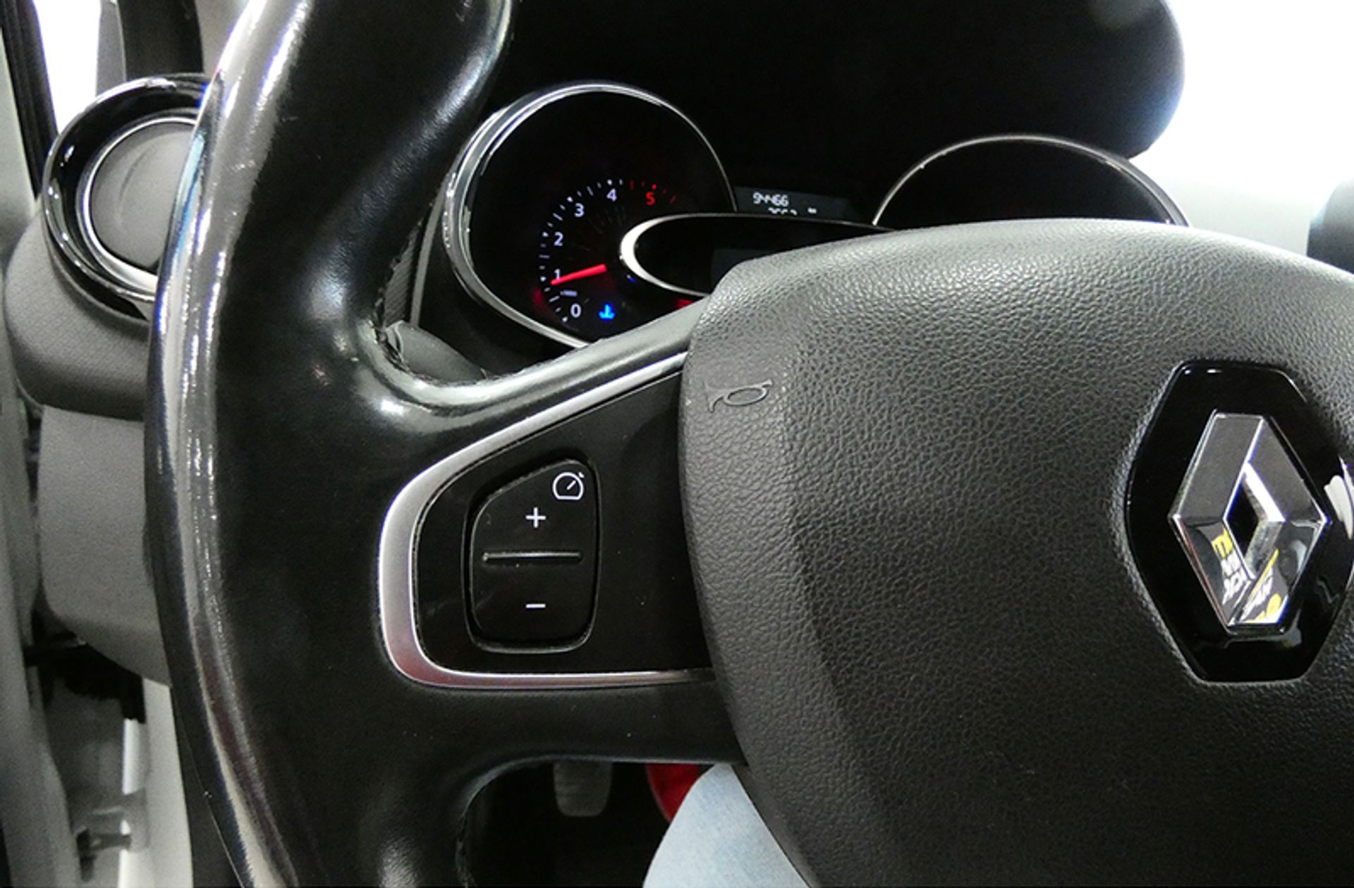 Renault Clio Zen Energy dCi - foto 30