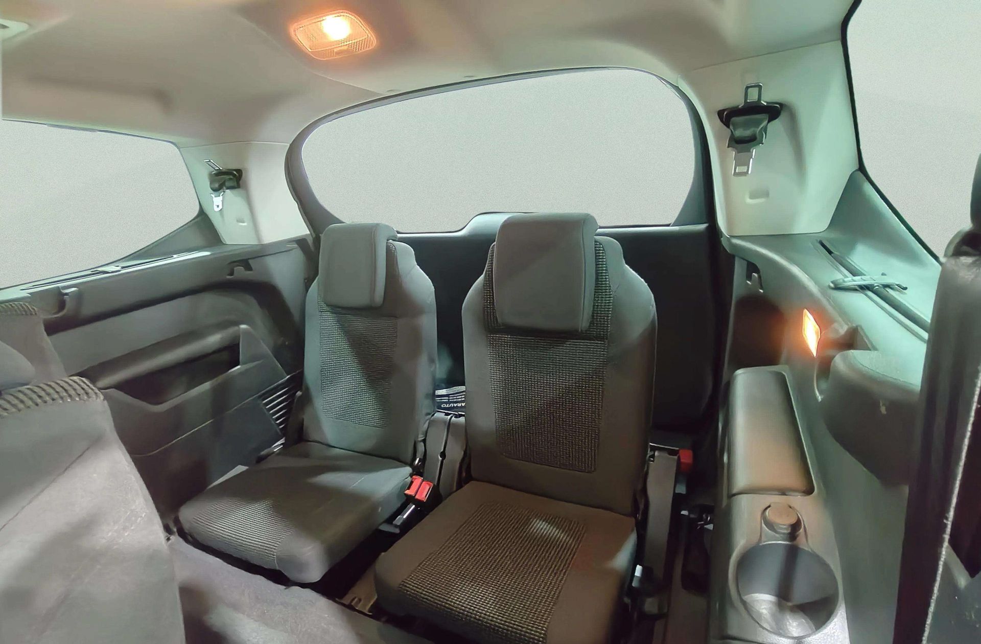 Peugeot 5008 1.6 BlueHDi Style FAP 7 plazas - foto 6