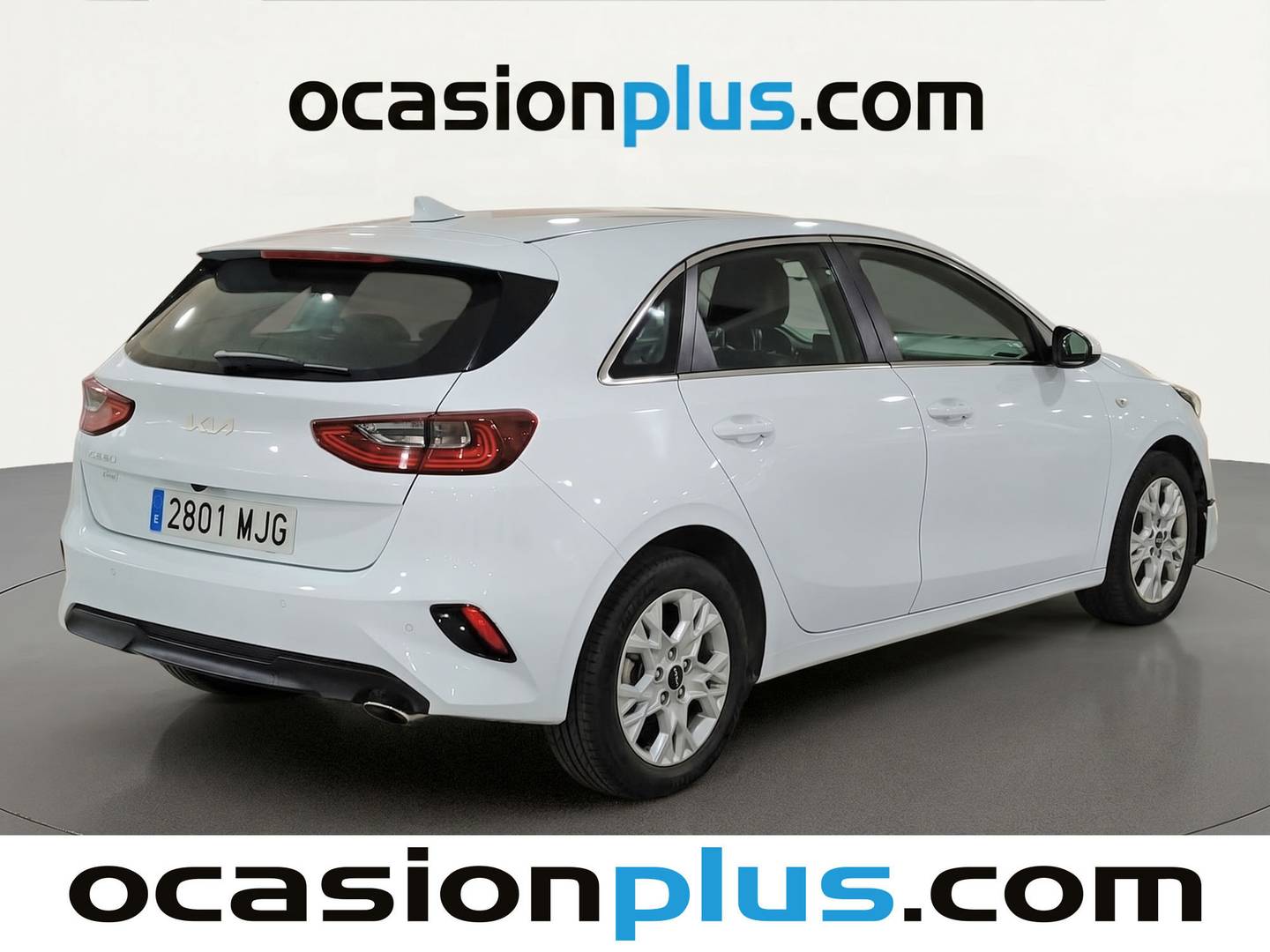 Foto trasera KIA Ceed KIA Ceed 1.6 MHEV iMT Drive (136 CV) derecha