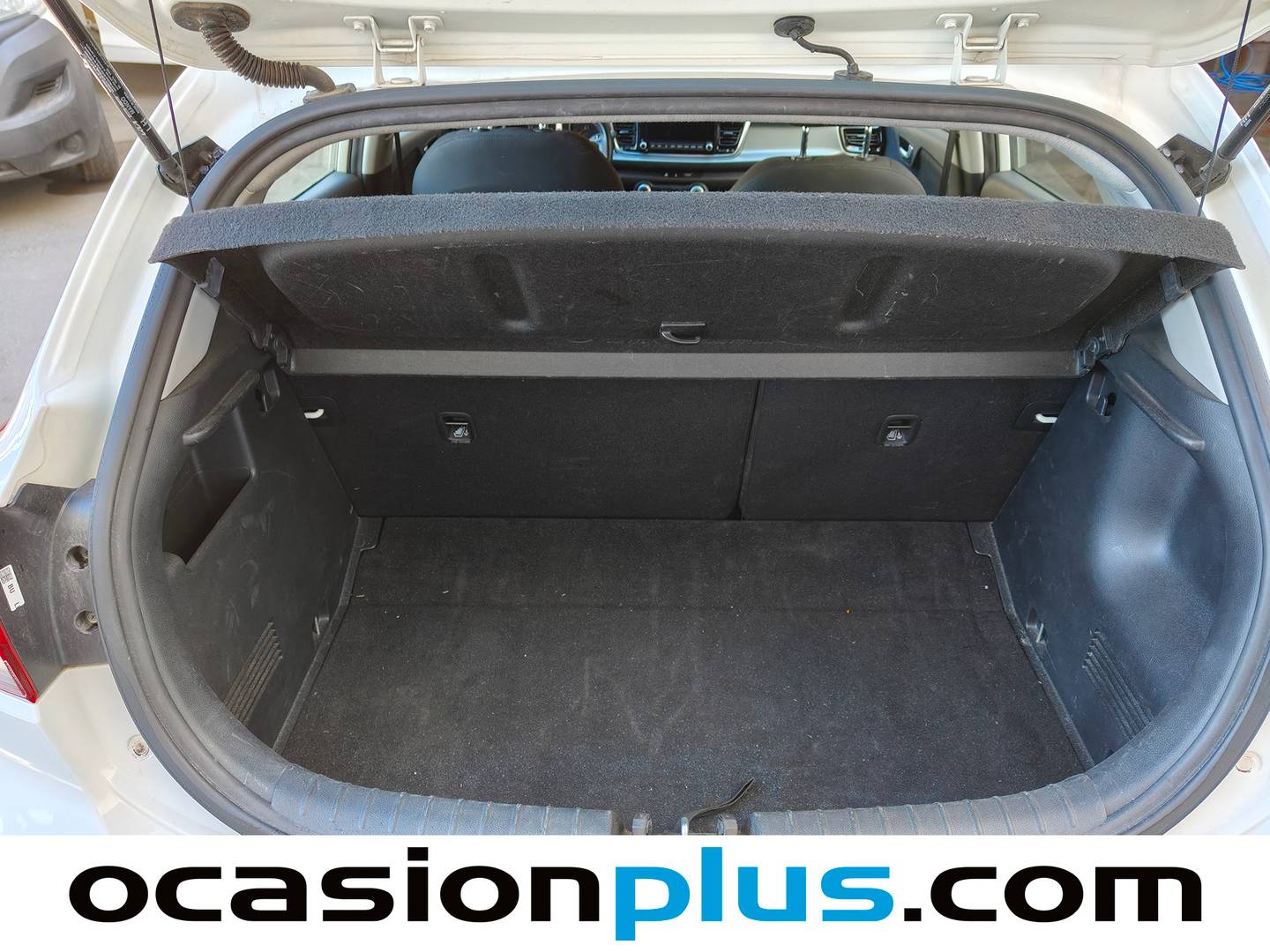 Fotos maletero KIA Rio KIA Rio 1.0 T-GDi MHEV iMT Drive (100 CV)