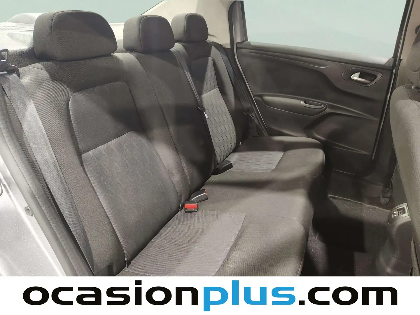 Foto Citroën C-Elysée Citroen C-Elysee BlueHDi 100 Shine (102 CV)