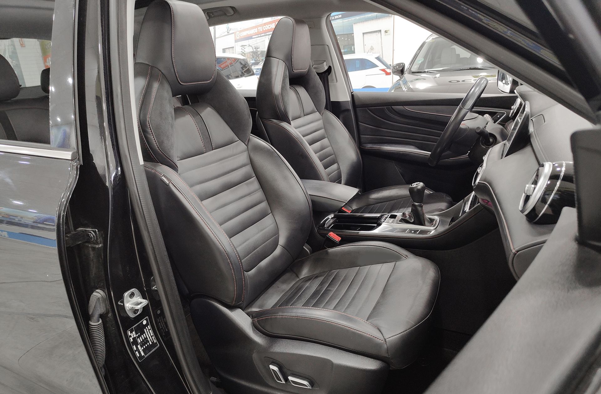 MG HS 1.5 Turbo GDI Luxury - foto 22