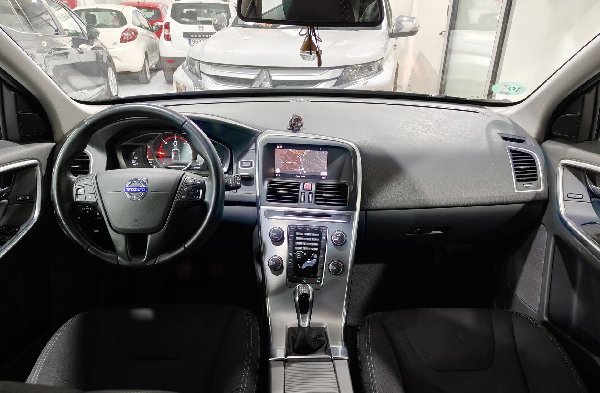 Volvo XC60 D3 Kinetic - foto 6