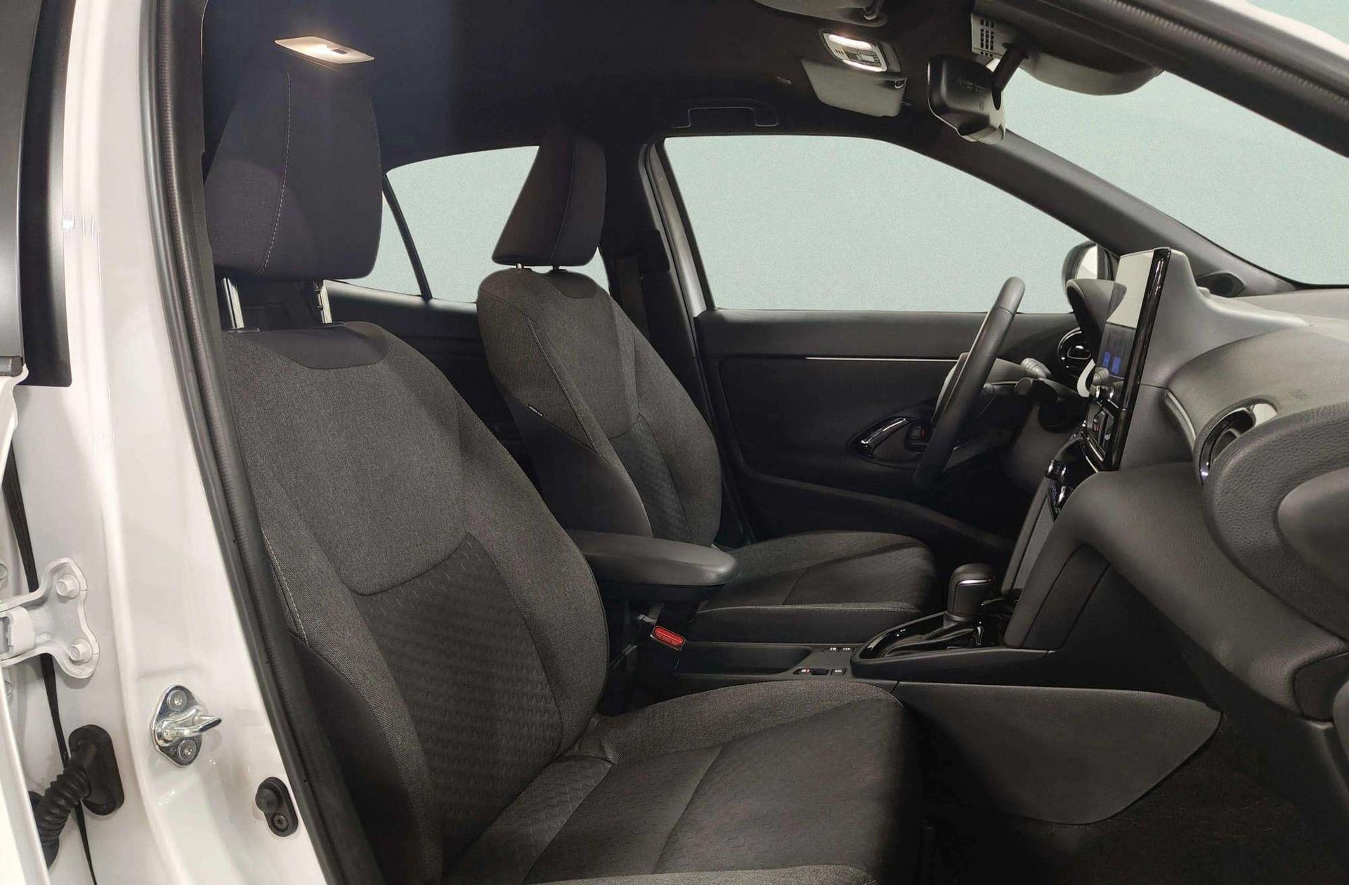Toyota Yaris Cross 130H Active Plus - foto 18