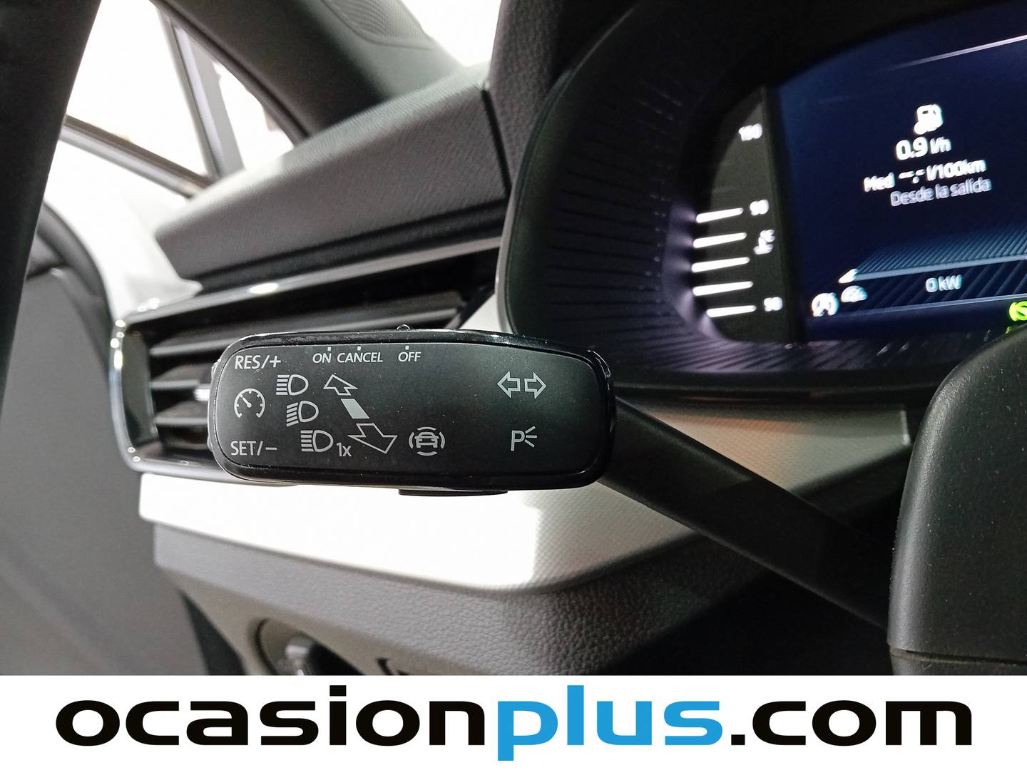 Skoda Kamiq Skoda Kamiq 1.5 TSI Sport DSG (150 CV) seminuevo