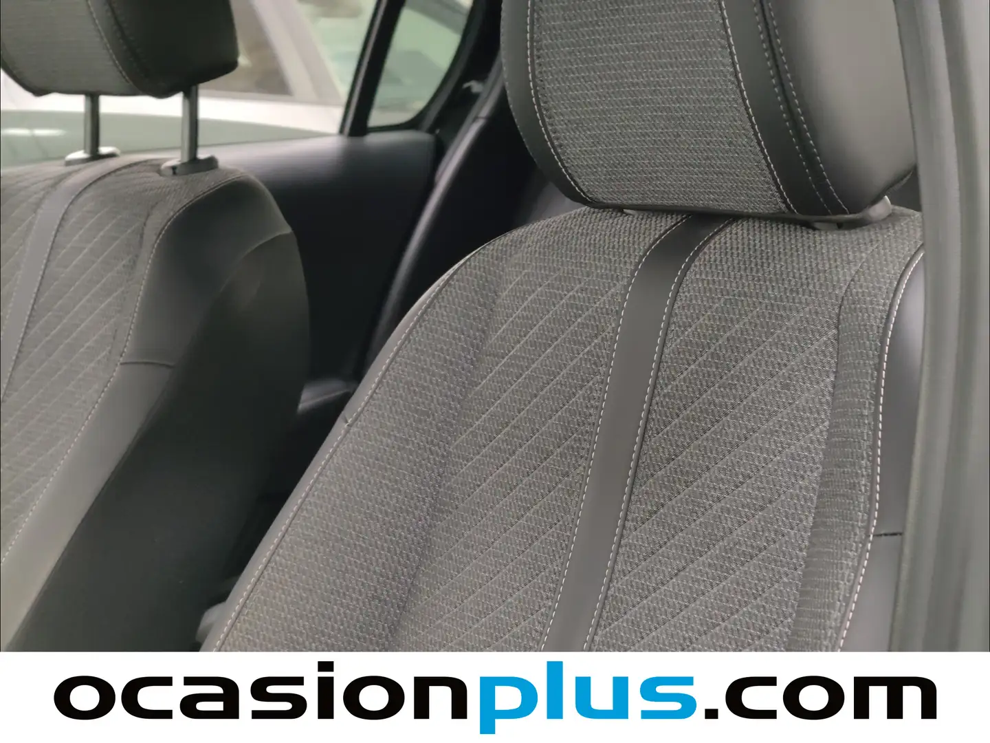 Foto Peugeot 208 Peugeot 208 PureTech 100 Allure (100 CV)