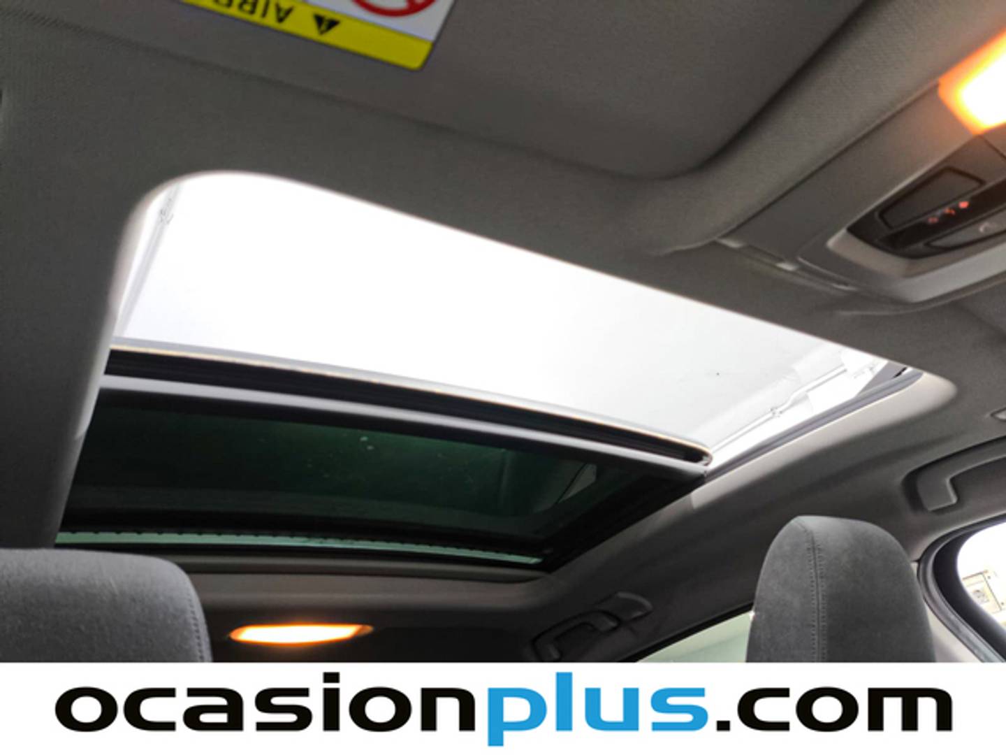 Extras y acabados del BMW X2 BMW X2 sDrive18i (140 CV)