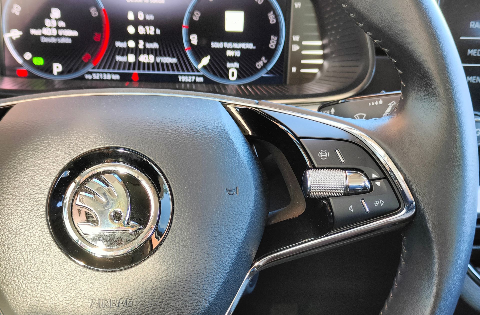 Škoda Kamiq 1.0 TSI Ambition DSG - foto 26