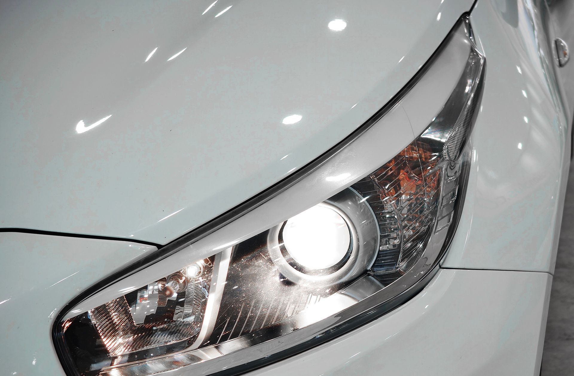 Kia ProCeed 1.6 CRDi VGT Concept - foto 11