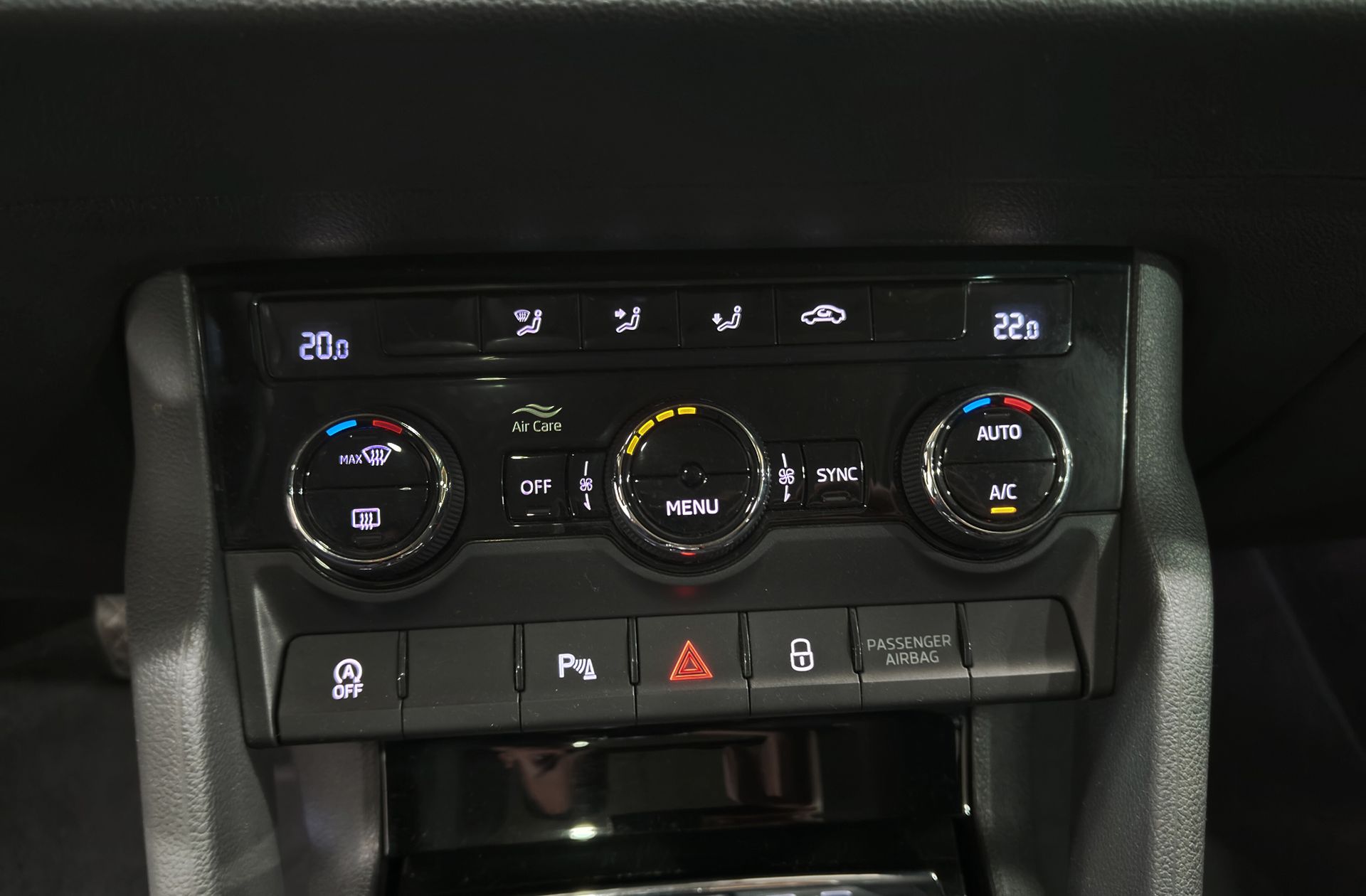 Škoda Karoq 1.5 TSI ACT Style DSG - foto 32