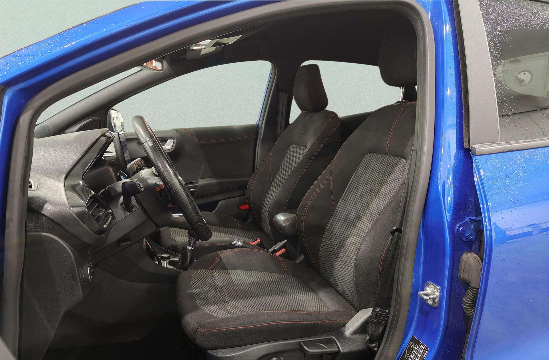 Ford Puma 1.0 EcoBoost MHEV ST-Line Design - foto 12
