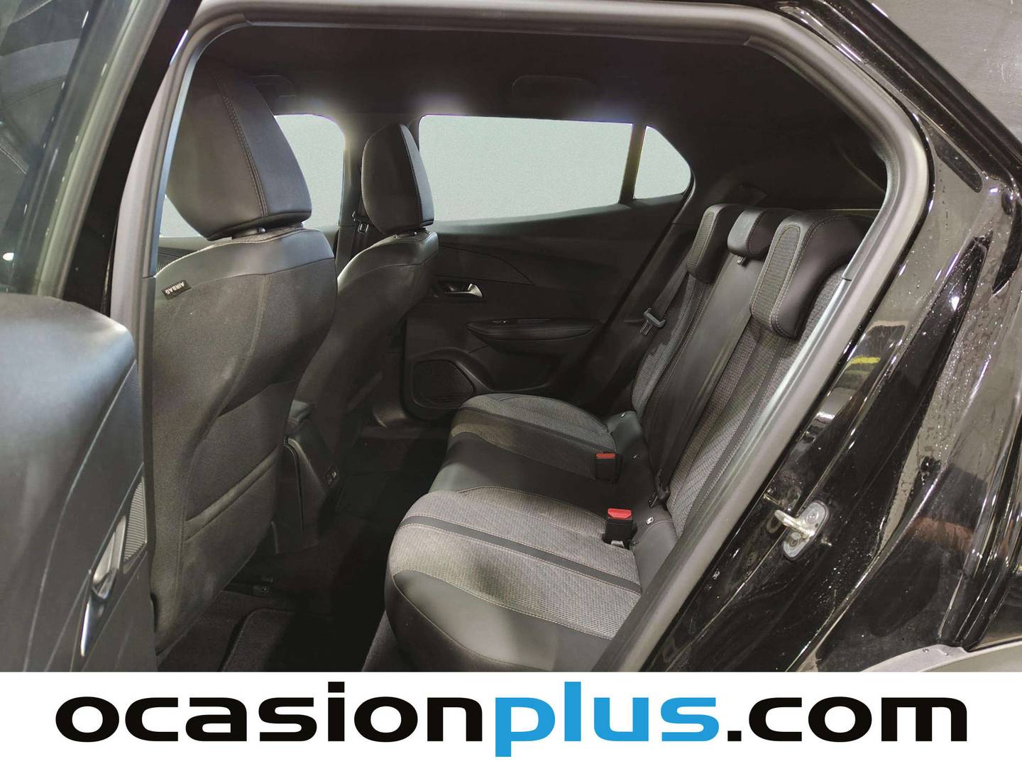Foto asientos traseros Peugeot 2008 Peugeot 2008 Allure Hybrid eDCS6 (145 CV)